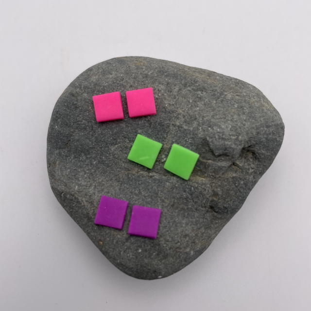 Square purple studs 