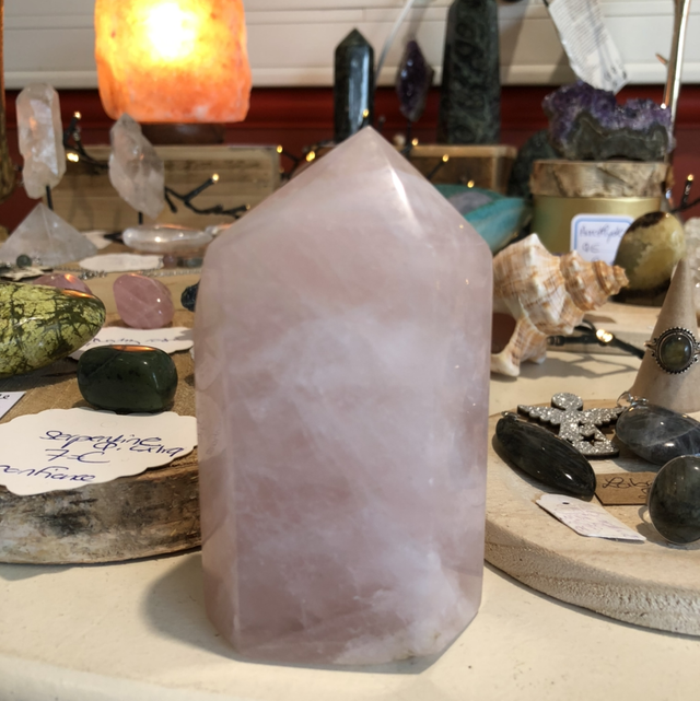 Pierre quartz rose polie