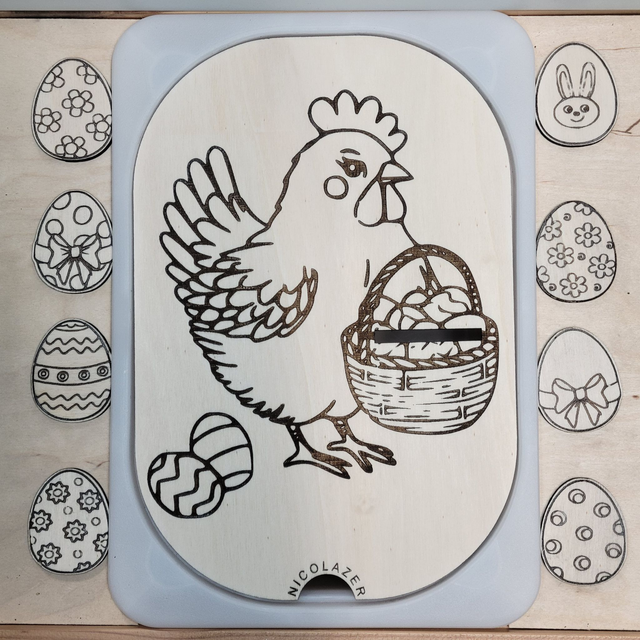 Insert sensoriel bois compatible trofast "la poule de Pâques"