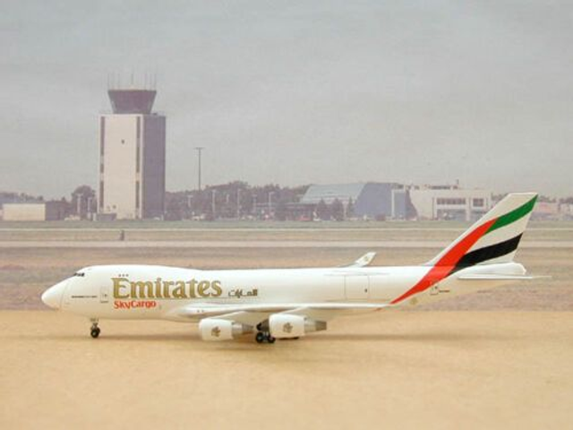 Emirates Airlines B747-47UF &quot;SkyCargo&quot; (N408MC), 1:400