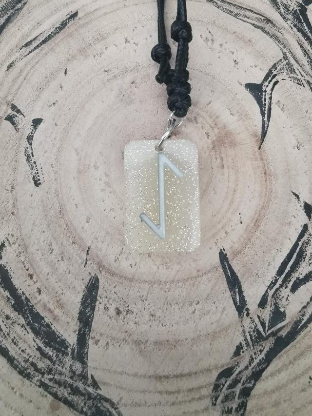 Collier Eihwaz jaune paillette