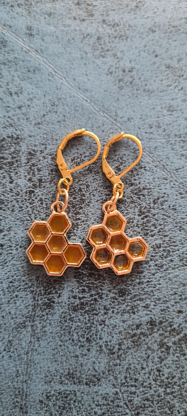 Earrings Gold Yellow Honeycomb Lever Backs