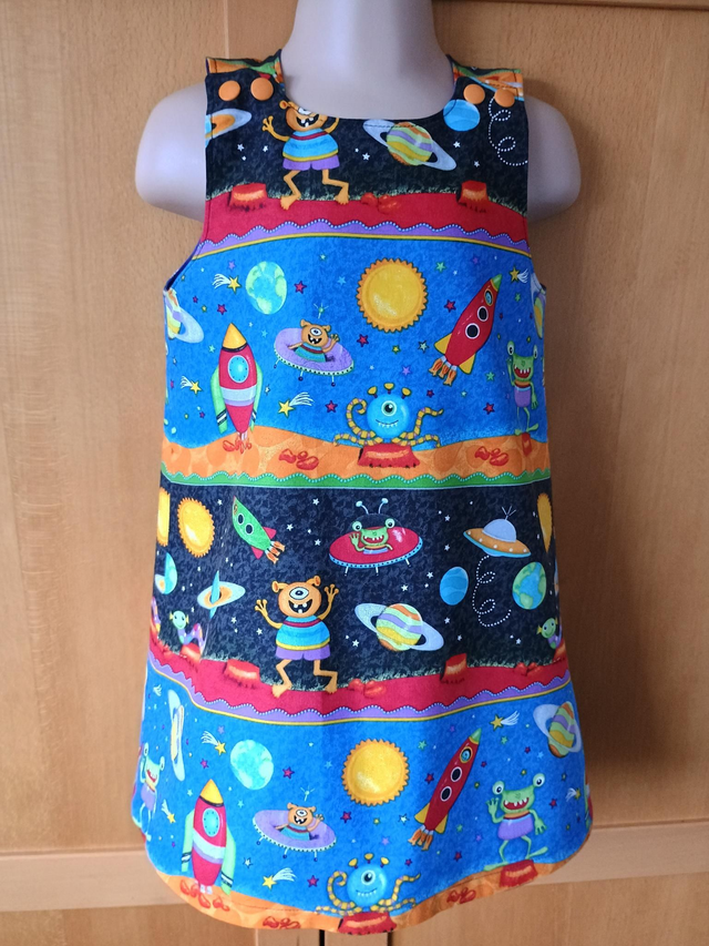 Dress - 2 yrs (92 cm).   Aliens
