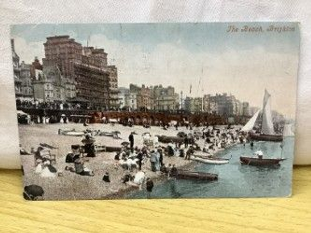 Brighton, The Beach, Sussex, Posted 1906 Valentine's Series Antique Postcard. Our Ref No. R156 £2.50