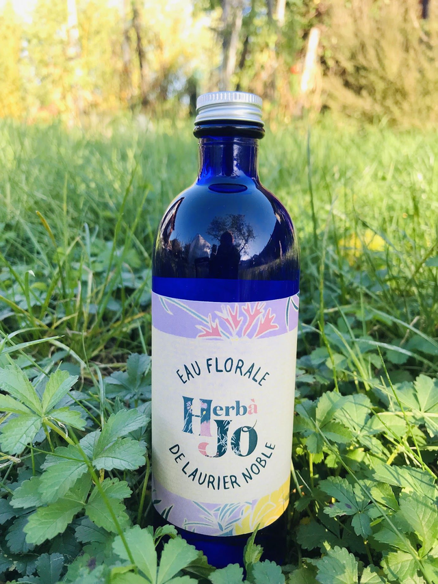 Eau Florale de Laurier Noble