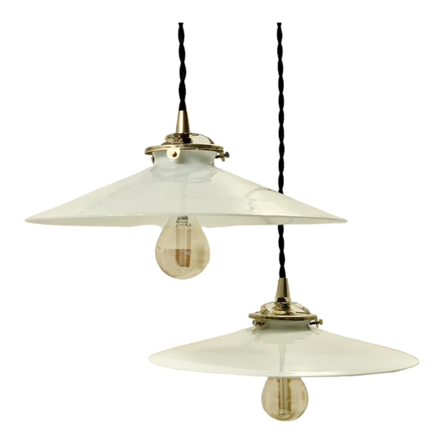 Paire opalines à bords lisses