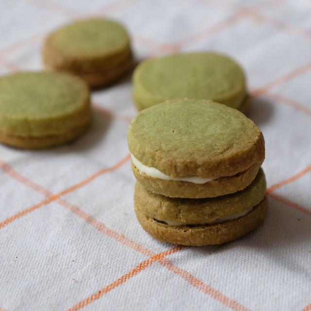 Green tea sandwich biscuits