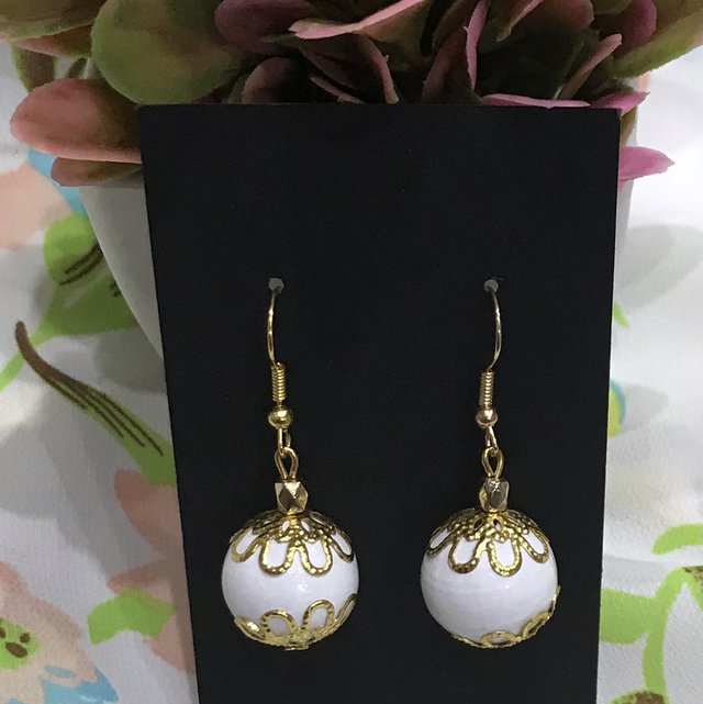 White Dangling Earrings- WDE25