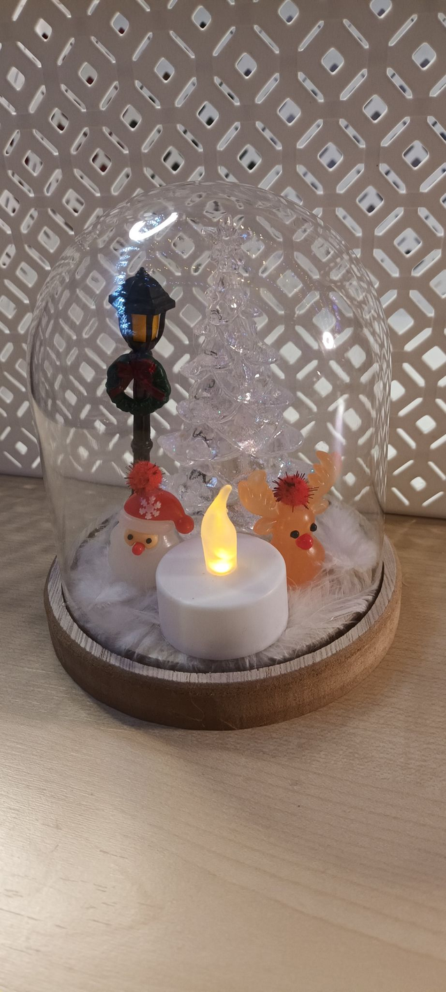 DECORATION NOEL SOUS CLOCHE _ 14 X 11 CM