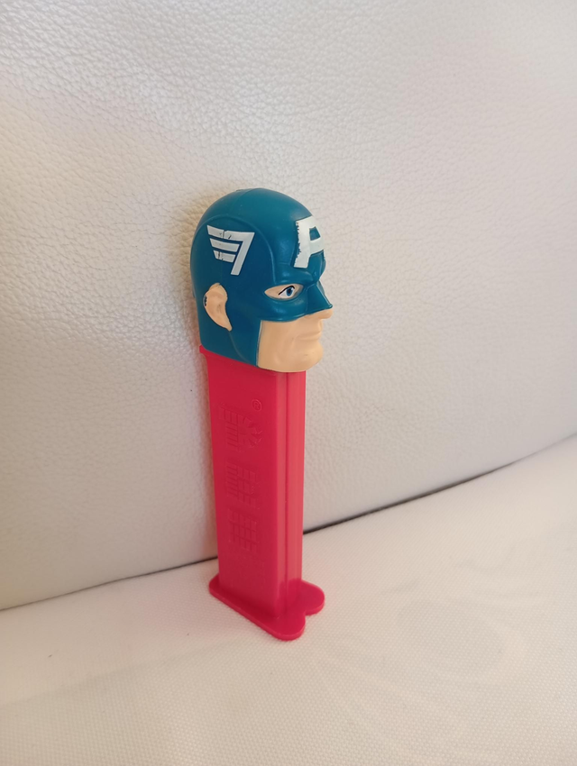 Distributeur PEZ Captain America 