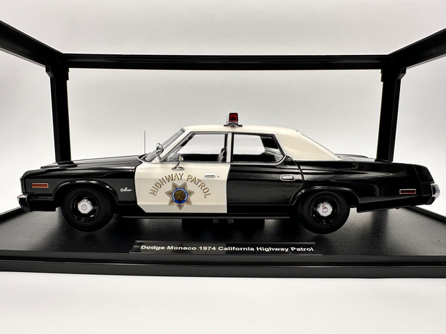 Dodge Monaco Califronia Highway Patrol -  Scale - 1:18