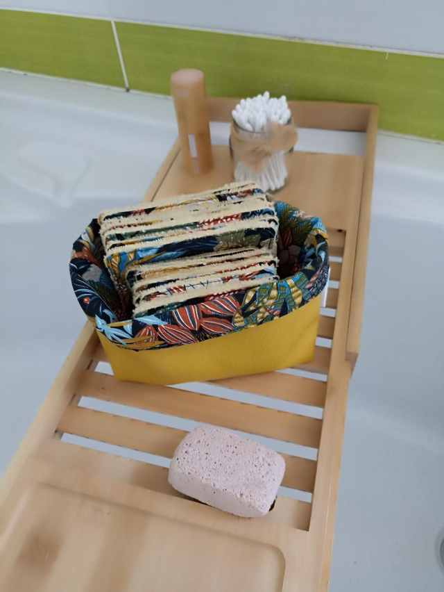 Ensemble panier avec lots de 8 lingettes et de 8 carrés visage - Natura