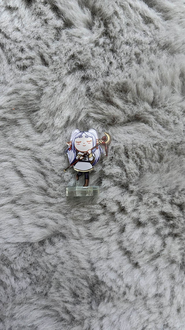 Frieren Mini-Standee