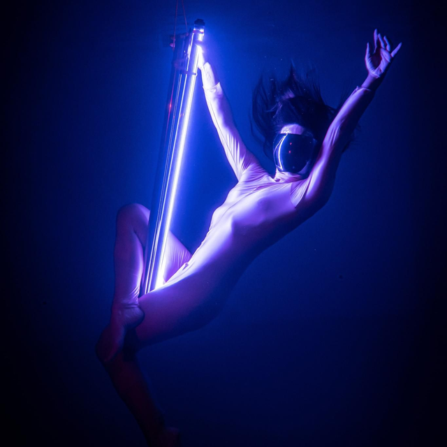 underwater LED pole Feb 17