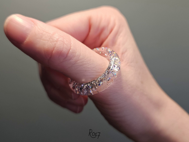 Holographic Silver (R017)