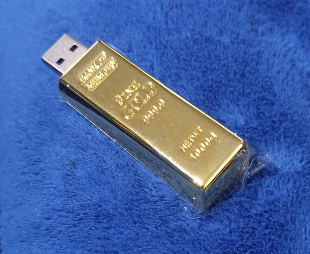 Ritmi Prinum Movet Gold Bar USB