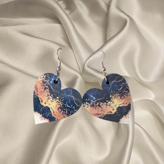 N° 94 Boucles d'oreilles coeur fantaisie hypoallergénique 