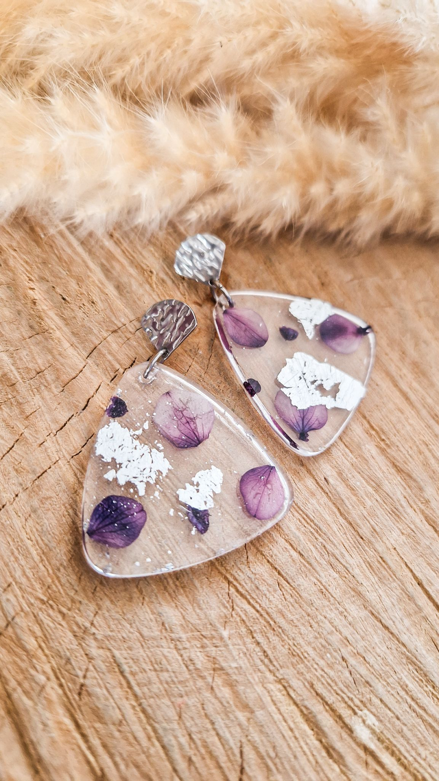Boucles d'oreilles "Triangles fleuris" - Modèle violet et argenté / Modèle unique