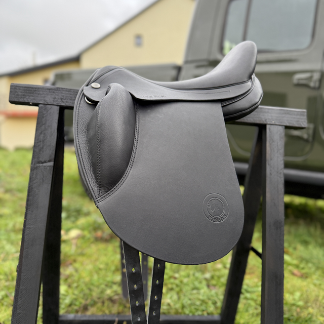 Sattel The First Sóldögg Design Pure