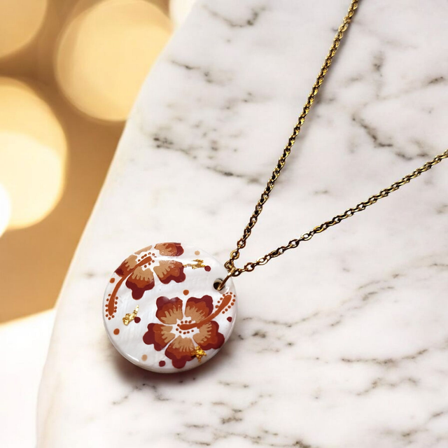 Collier dessiné Flora acier inoxydable marron nacre