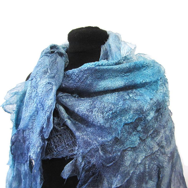Scialle lana merino seta Scialle feltro fatto a mano scialle caldo bactus infeltrimento blu donna Regalo unico per donne grunge boho style