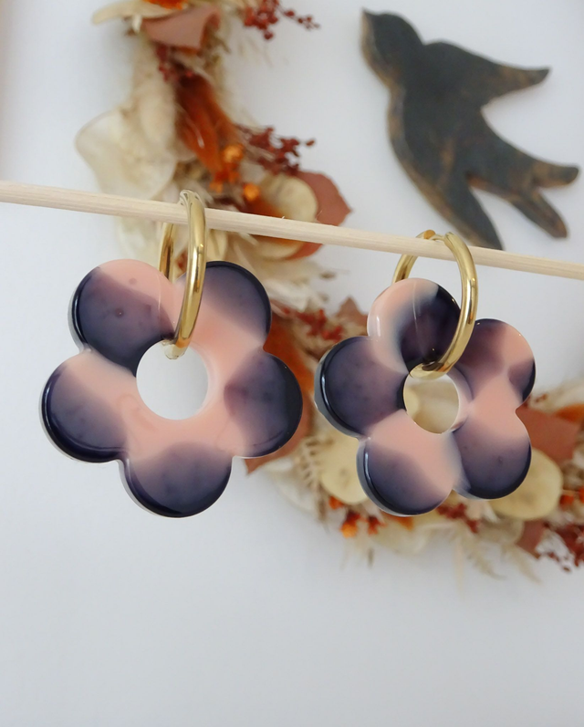 Grande fleur : Rose orangé, noir