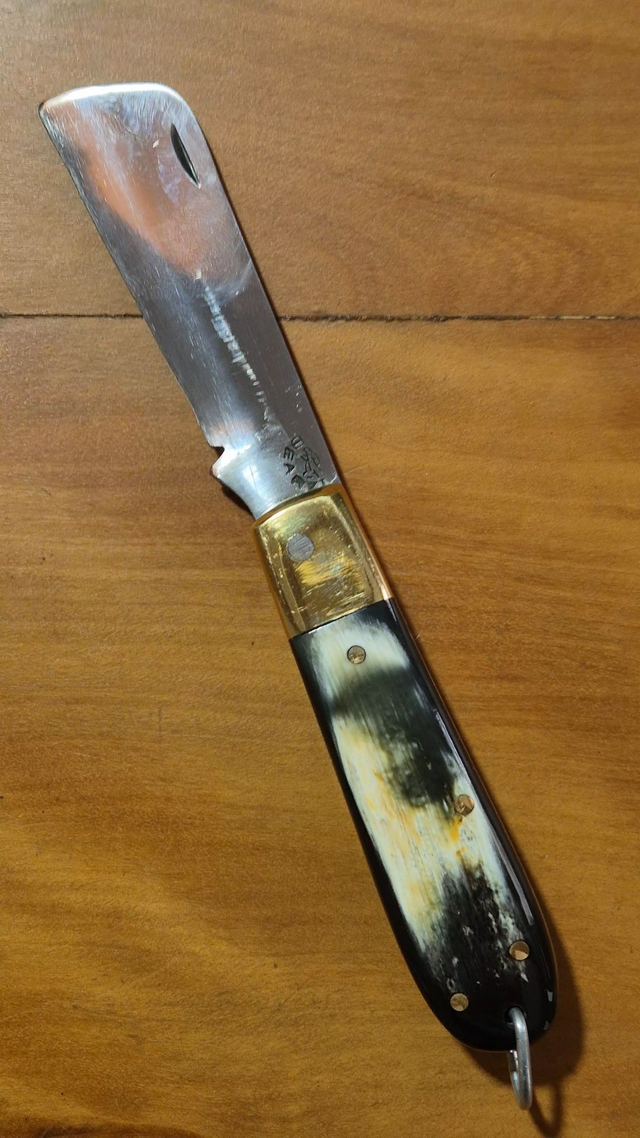 Canivete Artesanal Bruto Pica-Fumo 3Pol 3mm Inox 420C Chifre