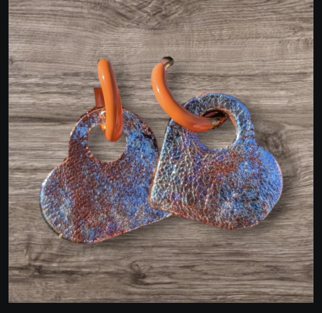 Créoles orange et ses coeurs holographique 