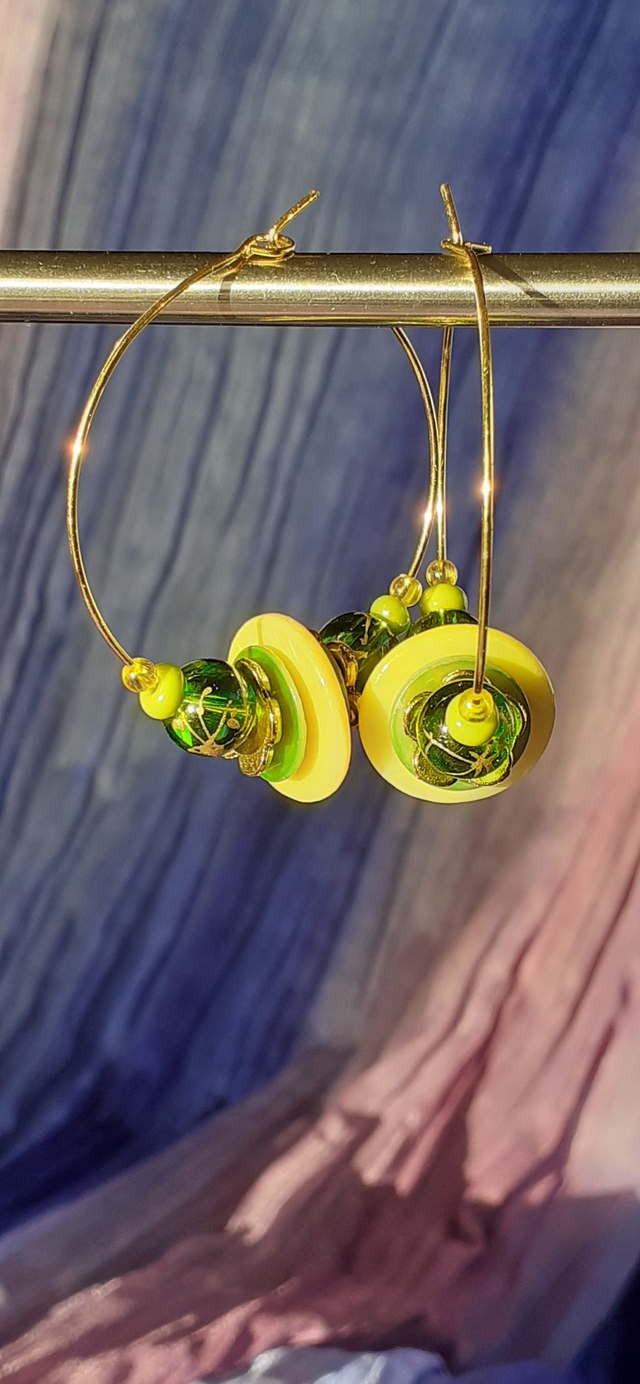 Sirkel Boucles d'oreilles créoles vert anis et vert gazon
