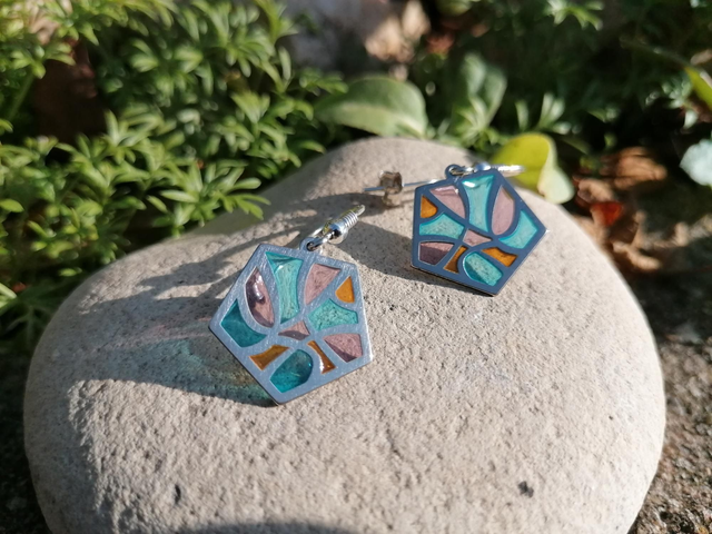 '' Les Polygones '' - Boucles d'oreilles émail plique à jour