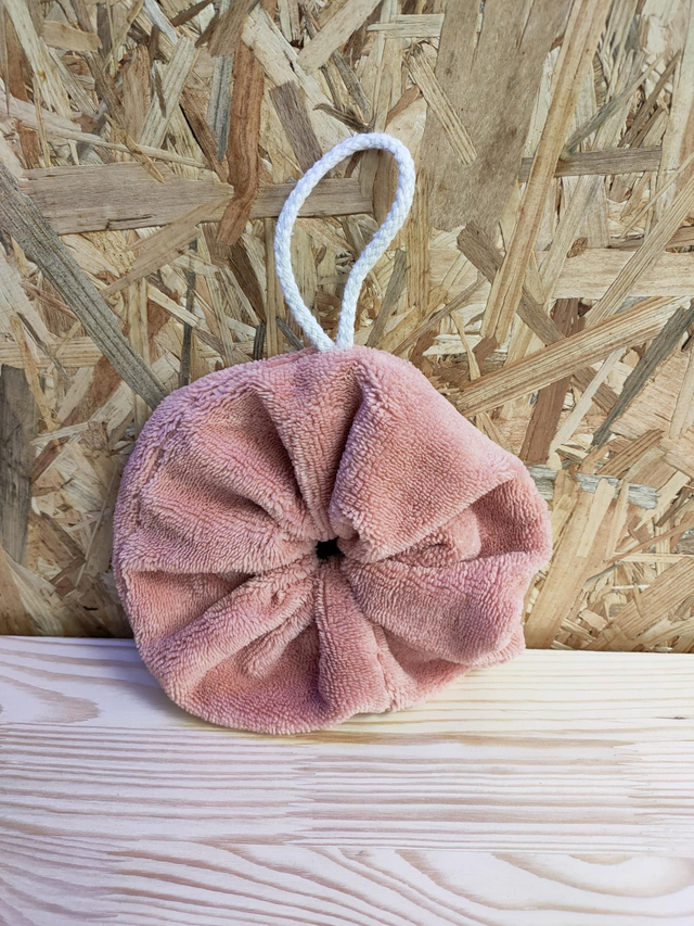 MALAU_WEB201 fleur de douche rose