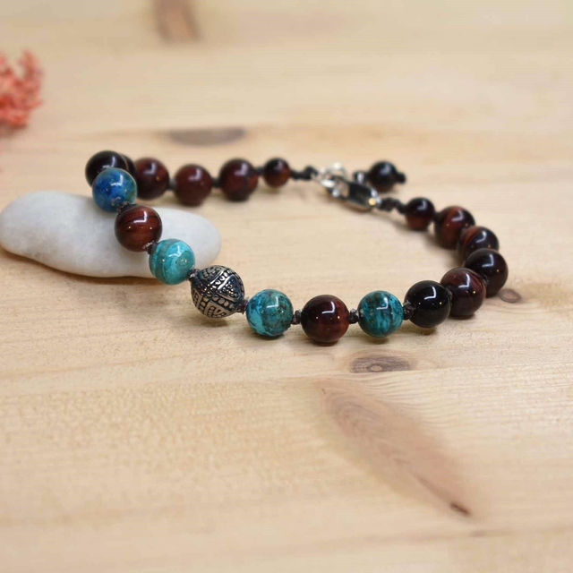 Bracelet homme avec une boule croix en acier et des pierres en chrysocolle et oeil de taureau