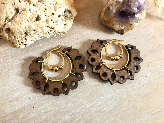 Boucles d’oreille ZARYNA (naturel) dorées 