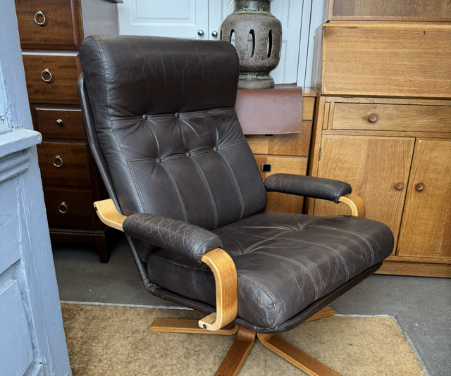 Mid Century Scandinavian Style Leather Swivel Chair