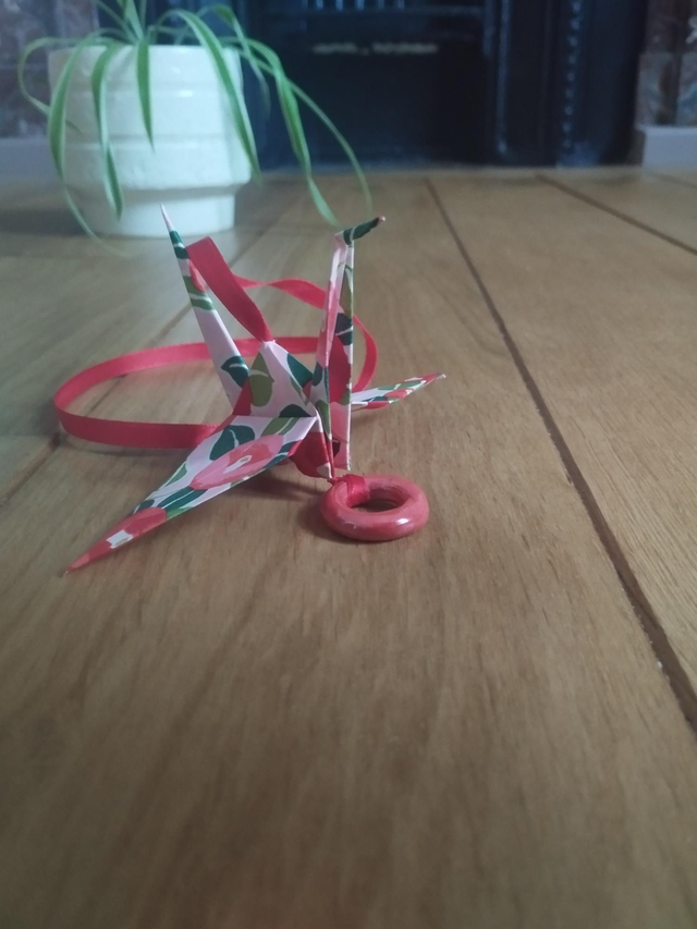 Suspension Origami – Grue de la Paix