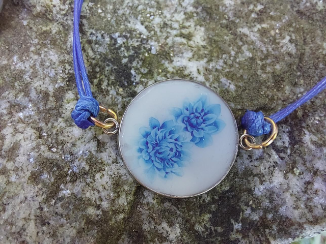 Bracelet fleurs bleues 