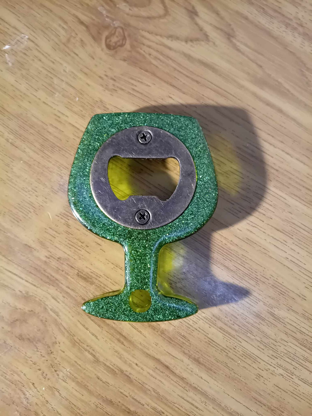 décapsuleur forme verre 