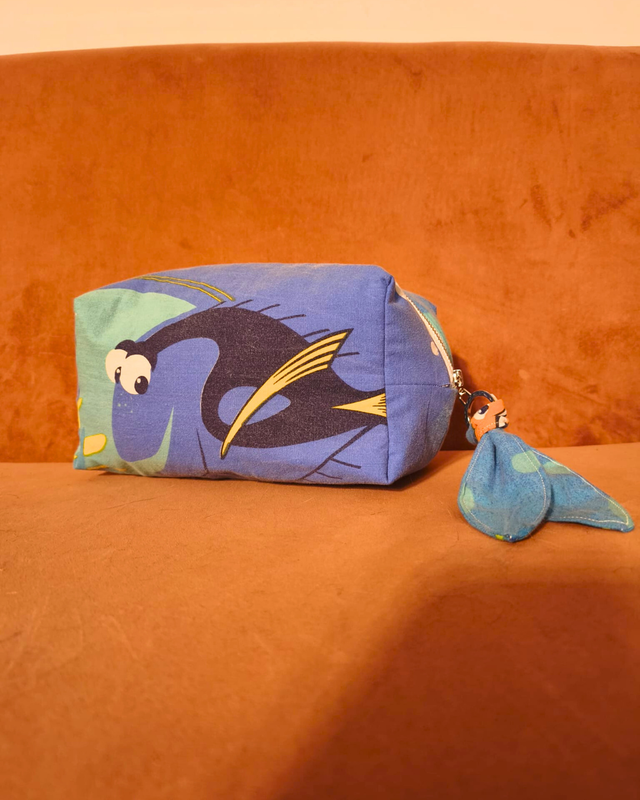 ✨ Trousse matelassée upcyclée – Édition Le Monde de Nemo (Dory &amp; Nemo) ✨
