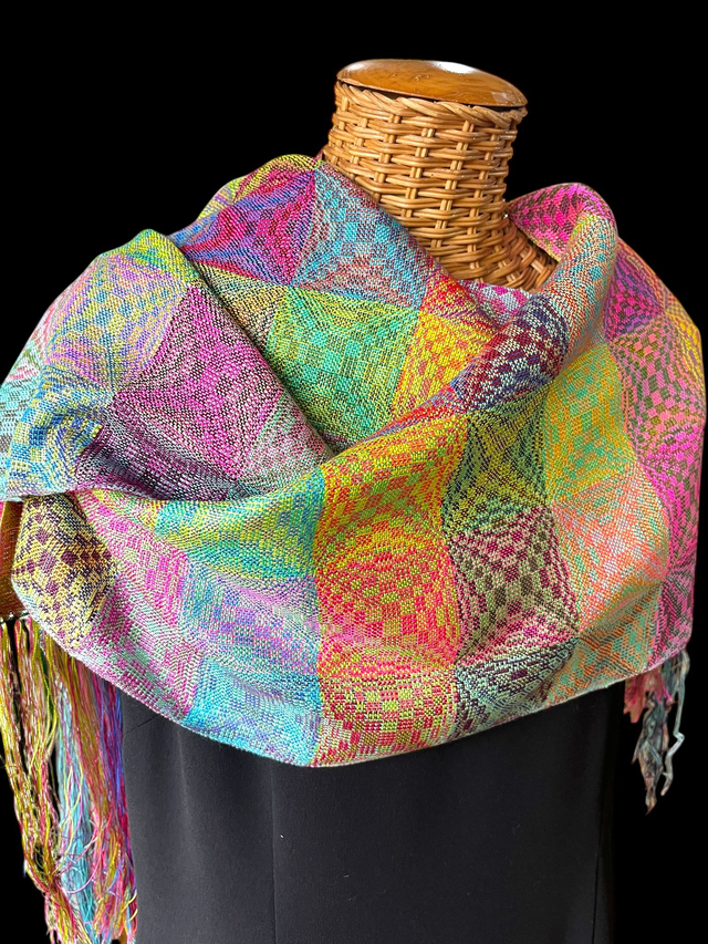 Not Circles : 100% silk scarf handwoven