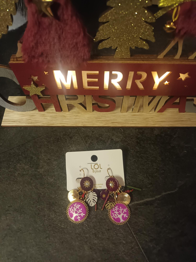 Boucle d oreille parme