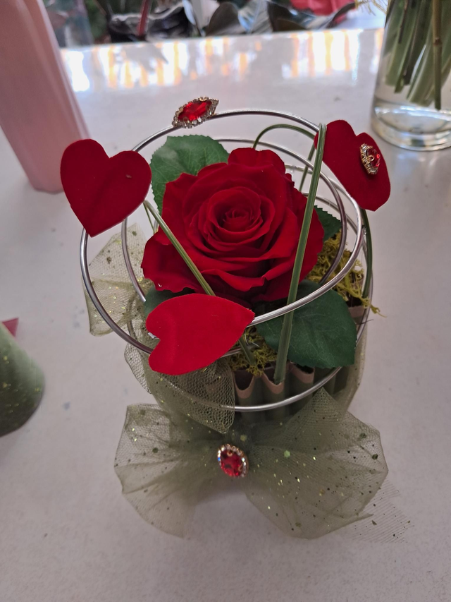 Rosa stabilizzata composizione in scatola