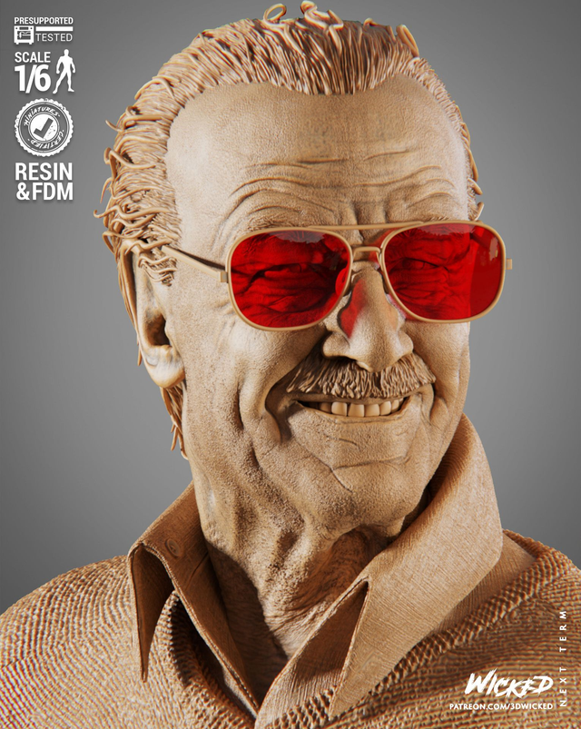 STATUE STAN LEE