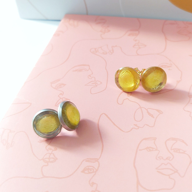 Puces d&#039;oreilles Simplicité