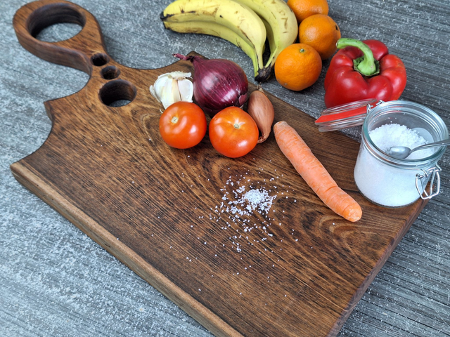 PLANCHE À DÉCOUPER N°90