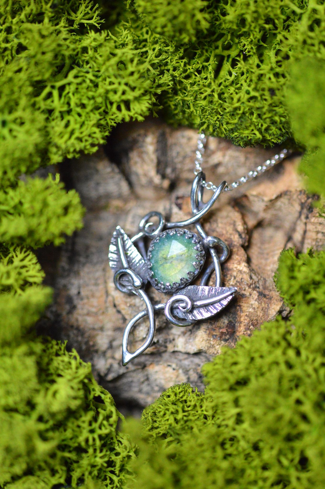 Pendentif Elfique - "Reflet Sylvestre", Agate mousse 