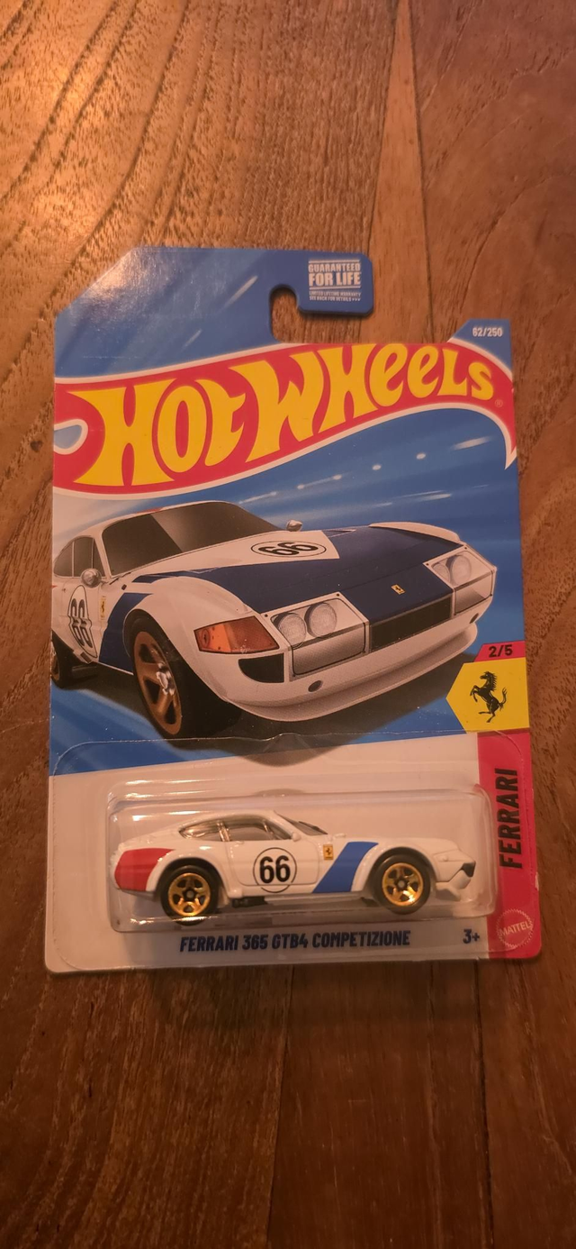 Ferrari 365 gtb4 competizione