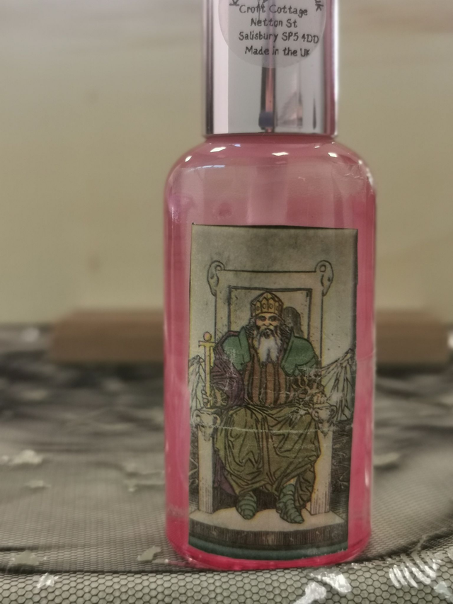 Aura Spray TAROT (THE EMPEROR).  50ml WITH FREE CRYSTAL