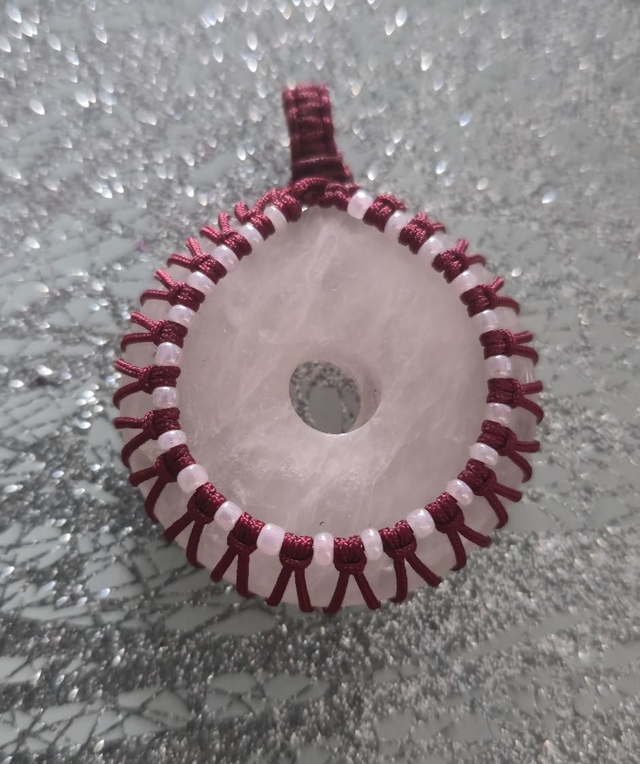 Macrame Rose Quarrz Pendant