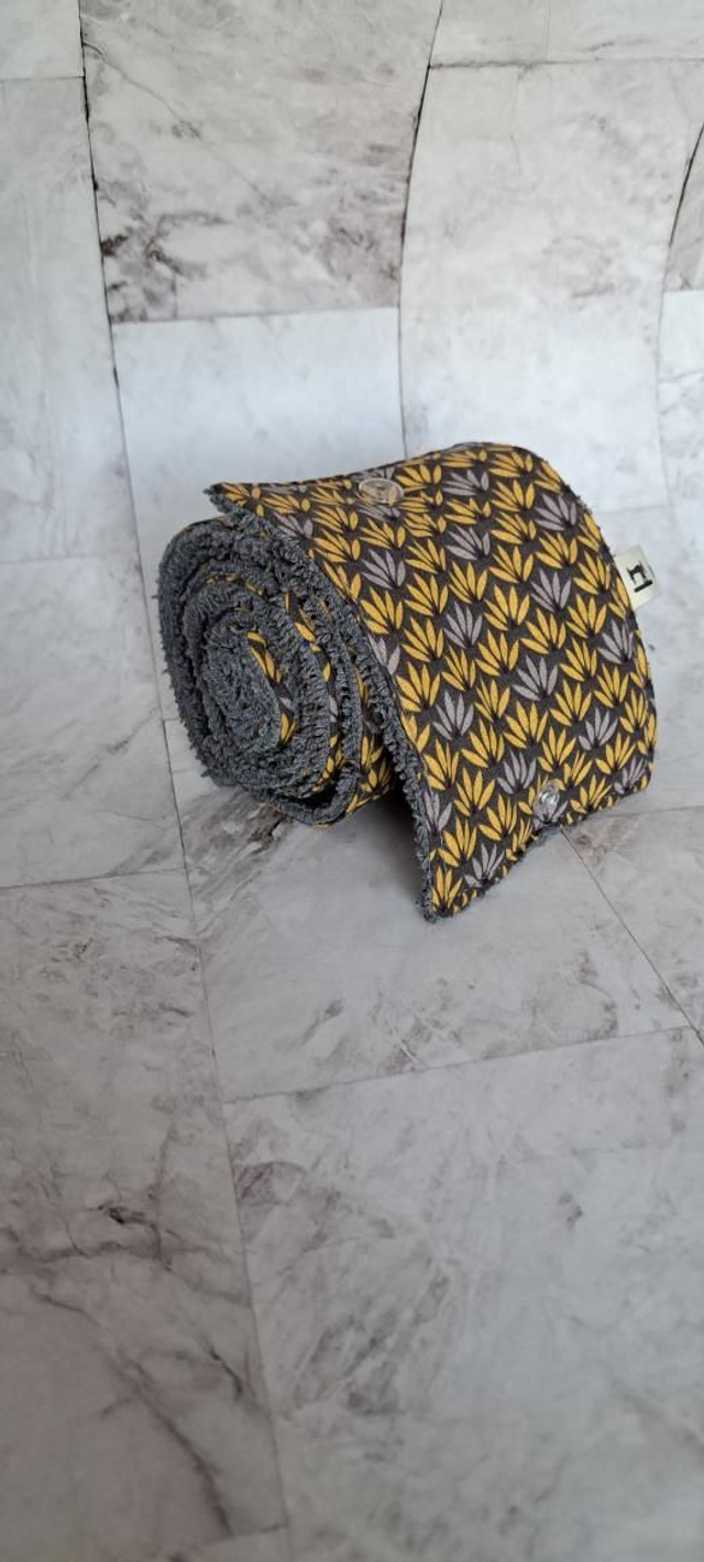 Papier toilette lavable 10 feuilles avec pressions fleuri moutarde 