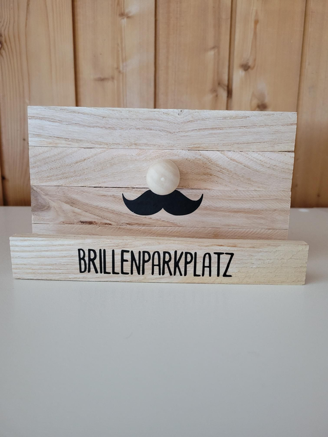 Brillenparkplatz Schnauz 